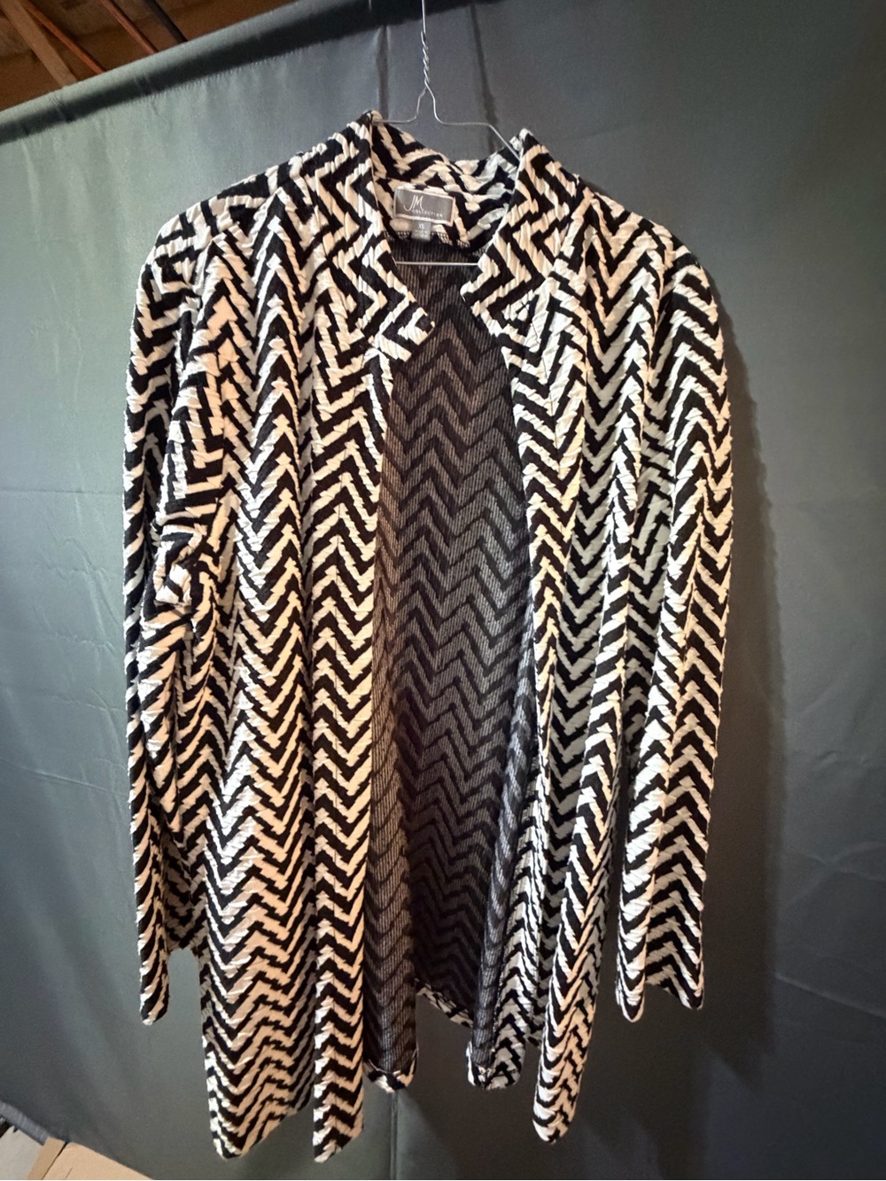 JM Collection Black and White Chevron Open-Front Jacket